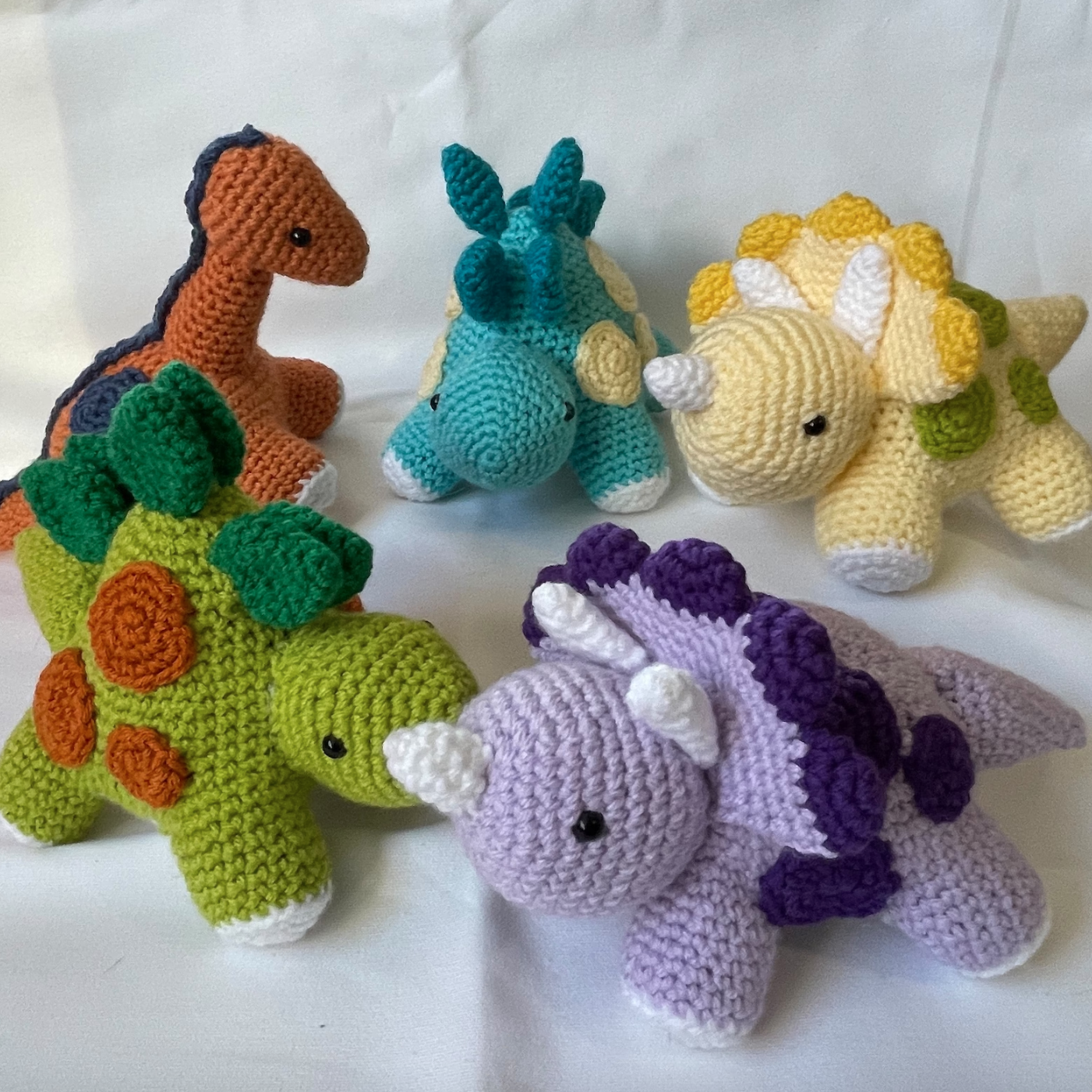 PP OPOUNT Crochet Blue Dinosaur Kit, Crochet Kit for Beginners with  Step-by-Step Instruction and Video Tutorials, Quick & Easy Crochet Starter  Kit for